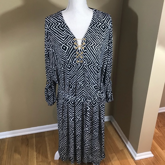 Michael Kors Dresses & Skirts - Michael Kors Gold ChainAnd Print Tie Dress
